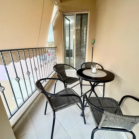 With Roof Terrace 901 