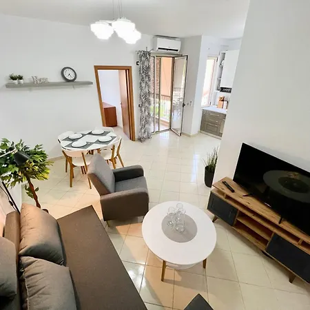 With Roof Terrace 901